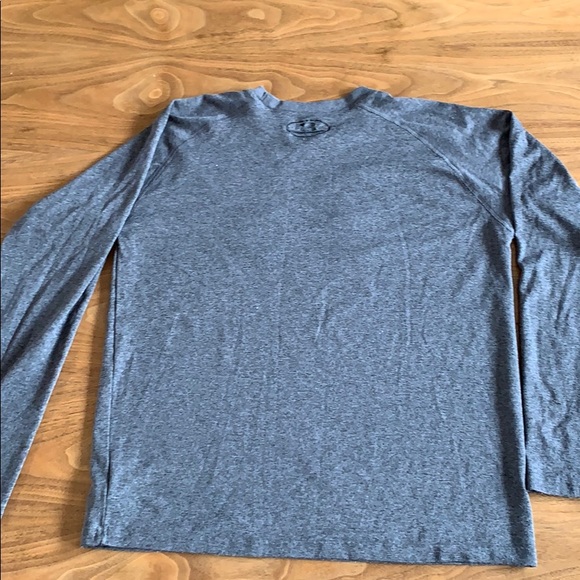 EUC Boys Heat Gear Under Armour Shirt YL - Picture 6 of 7